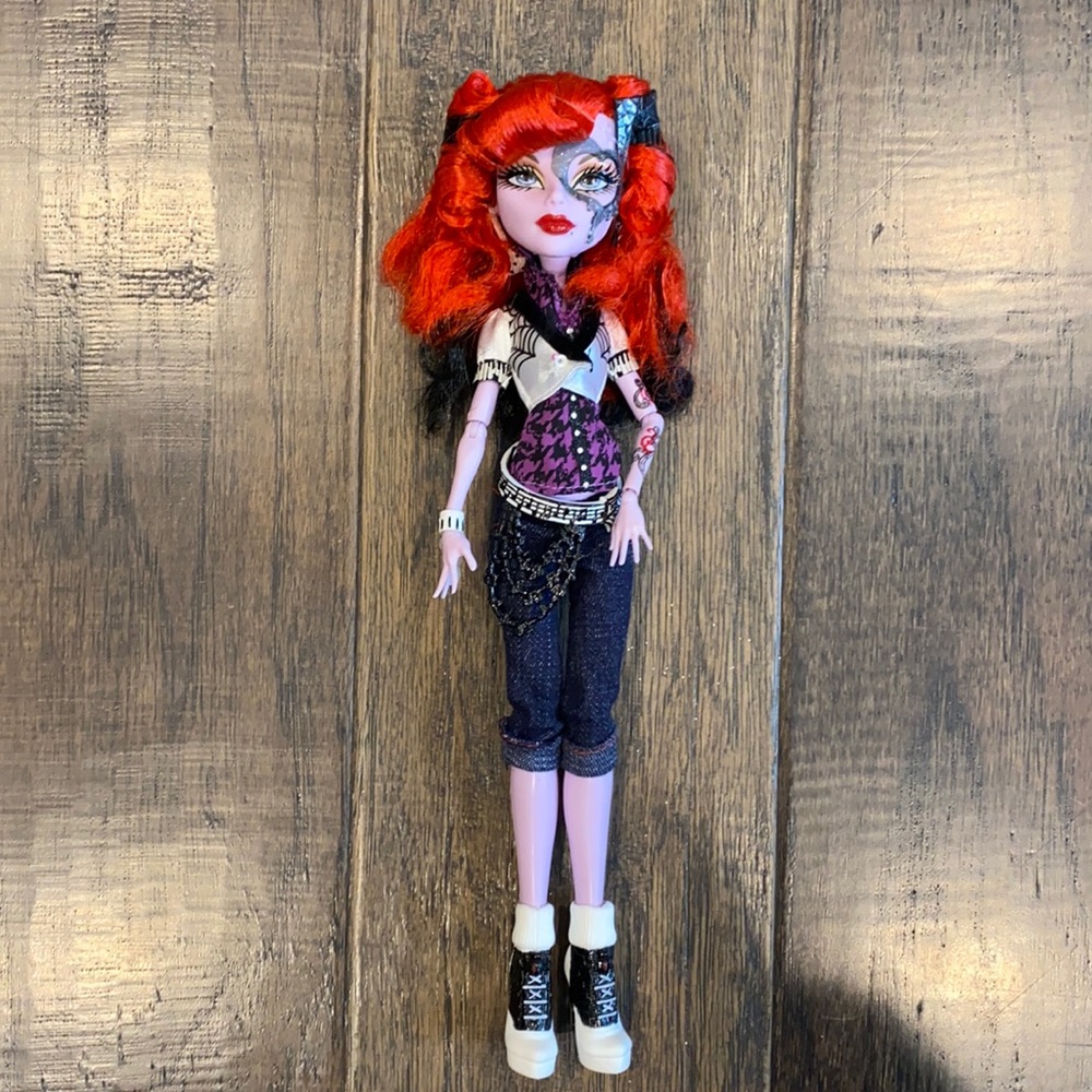 MONSTER HIGH Operetta LIMITED EDITION